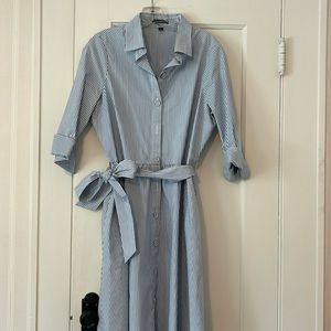 Lands End cotton and polyester dress. 3/4 sleeves.